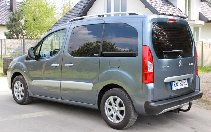 Citroen Berlingo cena 27900 przebieg: 166000, rok produkcji 2010 z Jastrowie małe 742